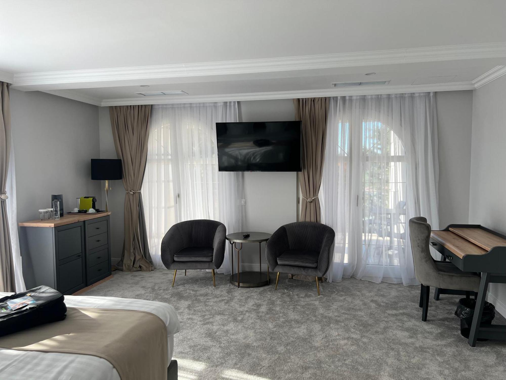 Lacul Verde Resort 普洛耶什蒂 外观 照片