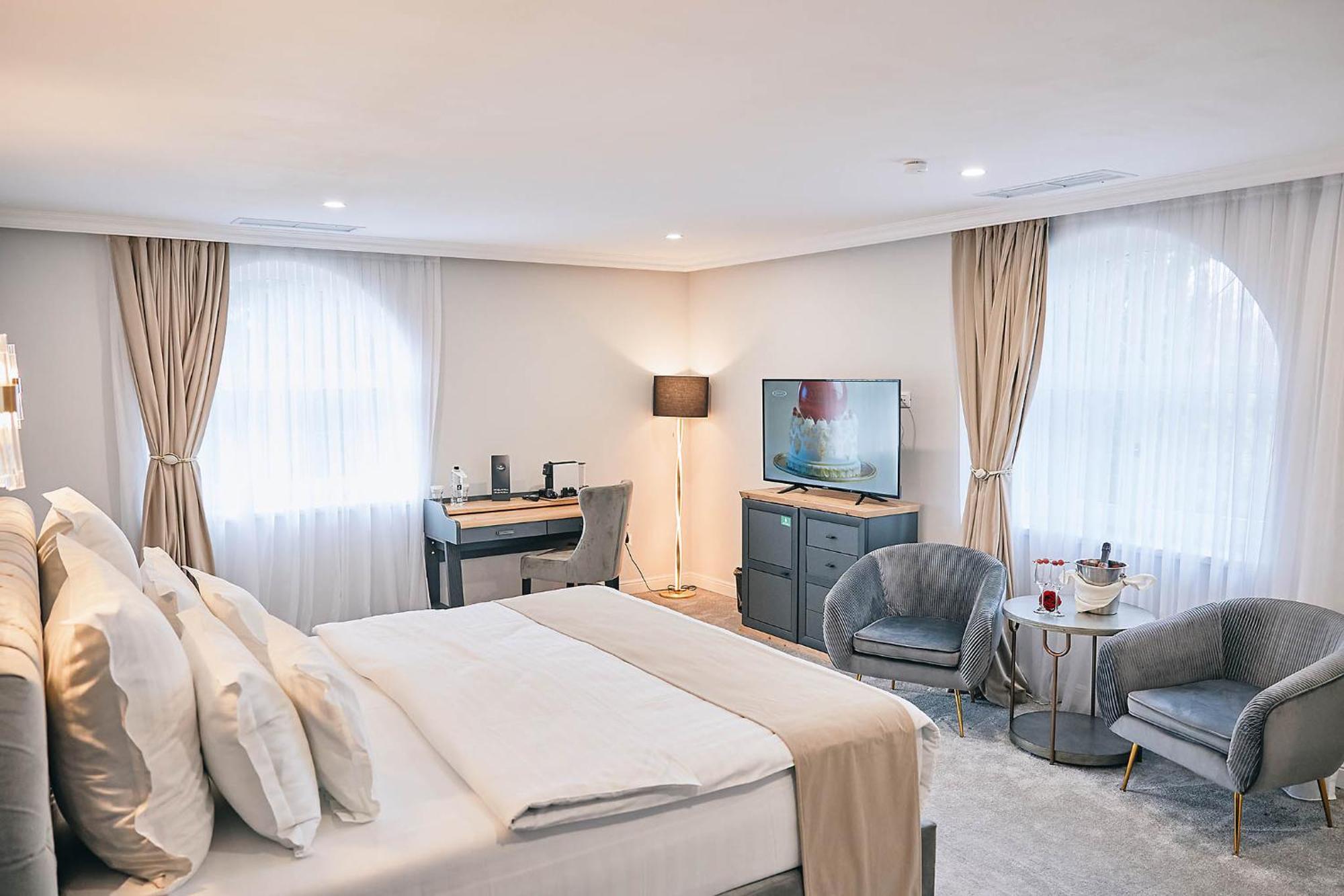 Lacul Verde Resort 普洛耶什蒂 外观 照片