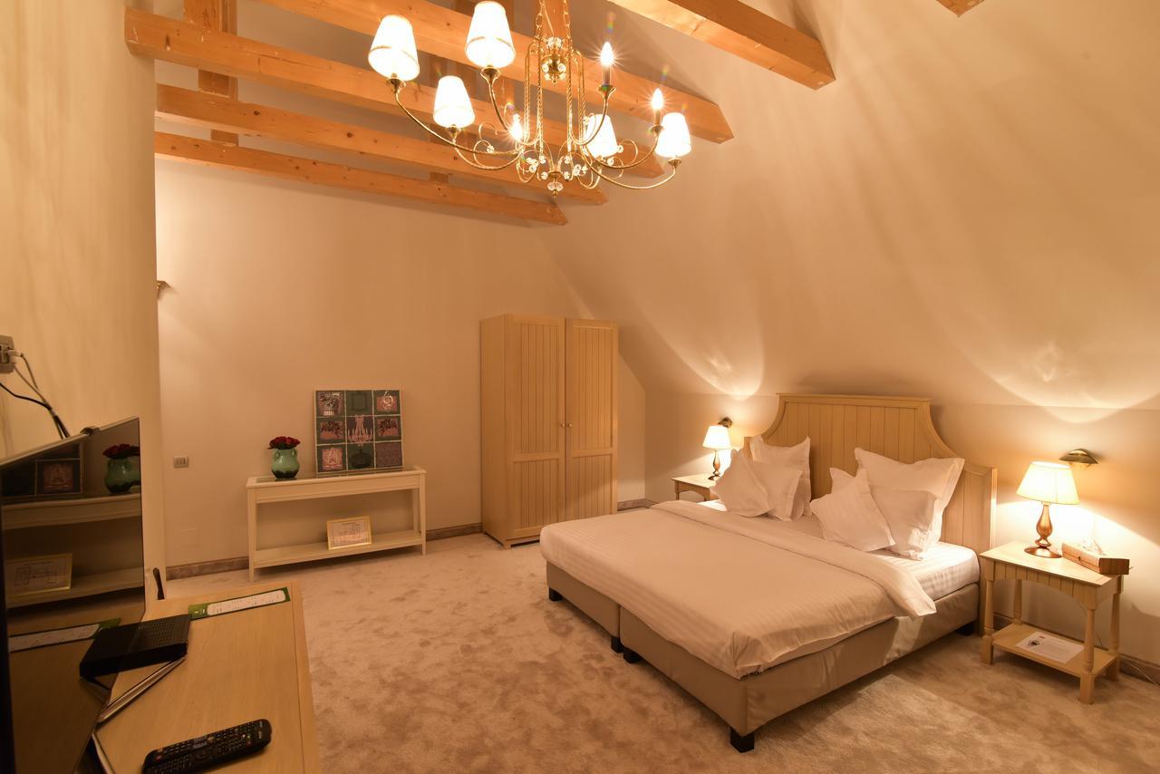 Lacul Verde Resort 普洛耶什蒂 外观 照片