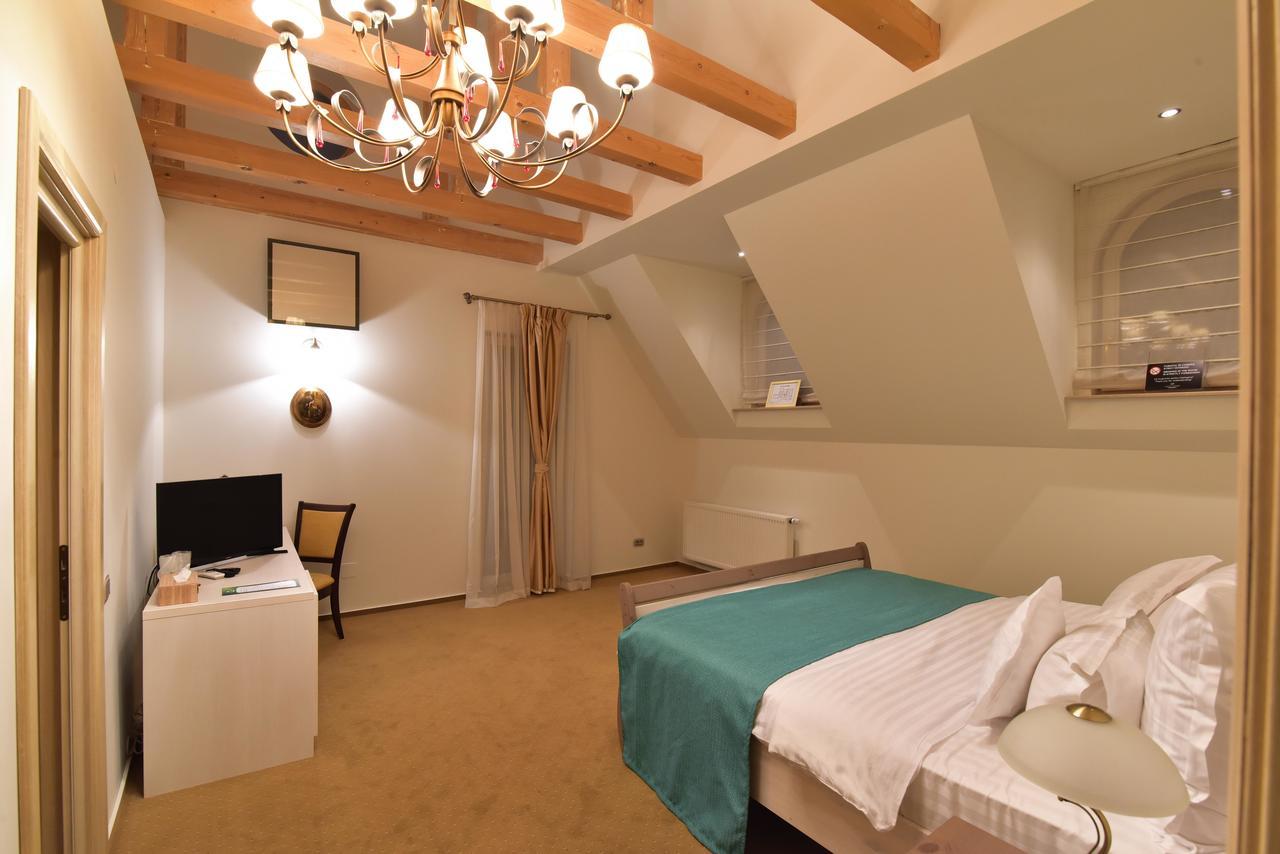 Lacul Verde Resort 普洛耶什蒂 外观 照片
